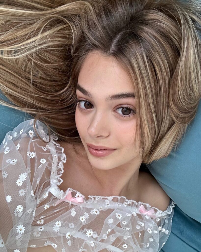 Molly Little Biography: Age, Career & Net Worth (2025)